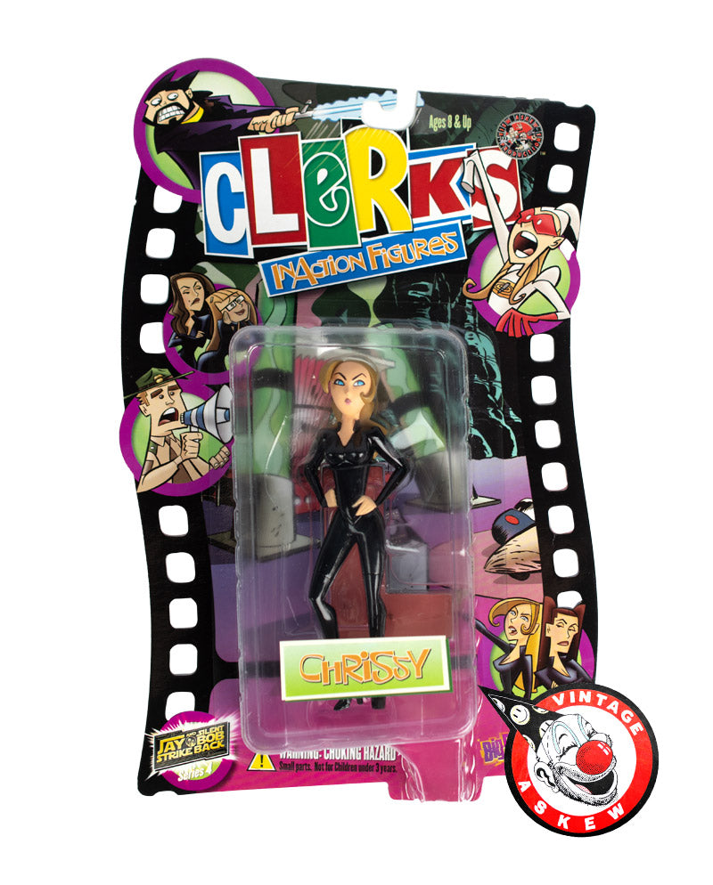 Figura persiguiendo a Amy Tracer sin firmar