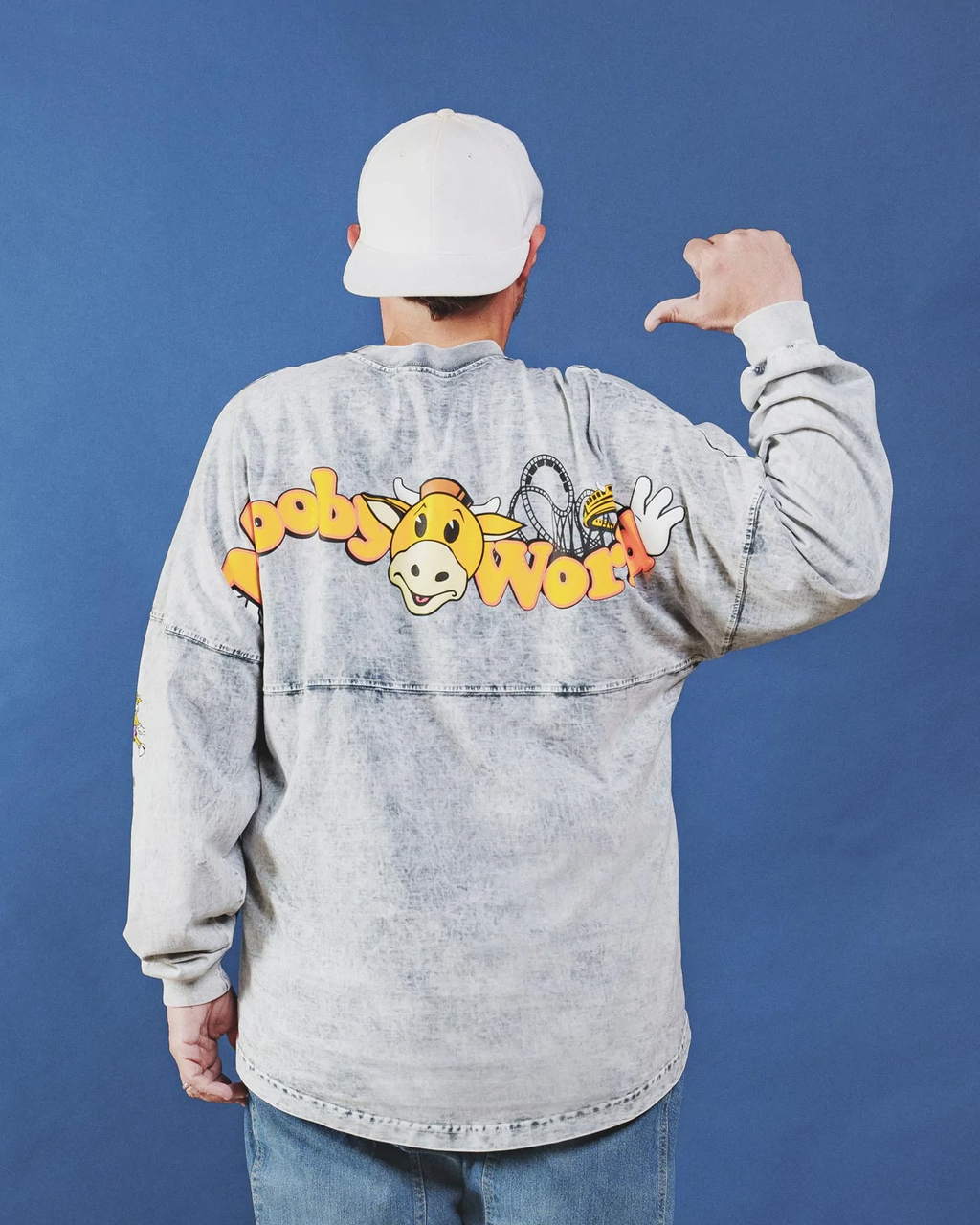 "Mooby World" - KEVIN SMITH × SPIRIT JERSEY® SUPIMA CUELLO REDONDO 
